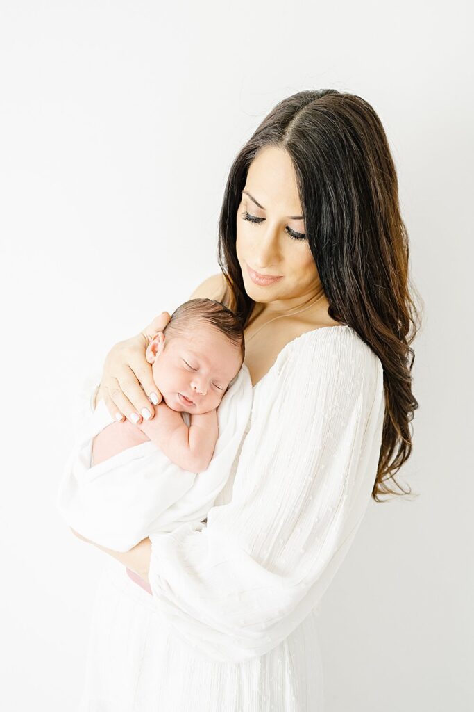 Comparing Studio and In-Home Photography Sessions; Orange County Newborn & Family Photographer; Sarah Ellen Photography;