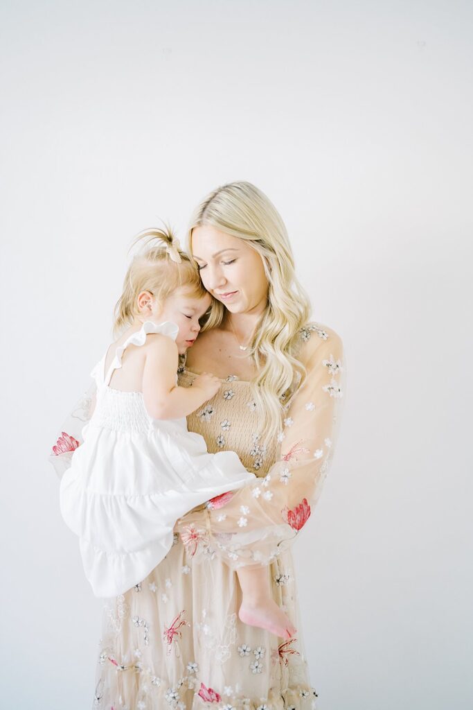 Benefits of Using a Photographer's Client Closet; Orange County Newborn & Family Photographer; Sarah Ellen Photography;